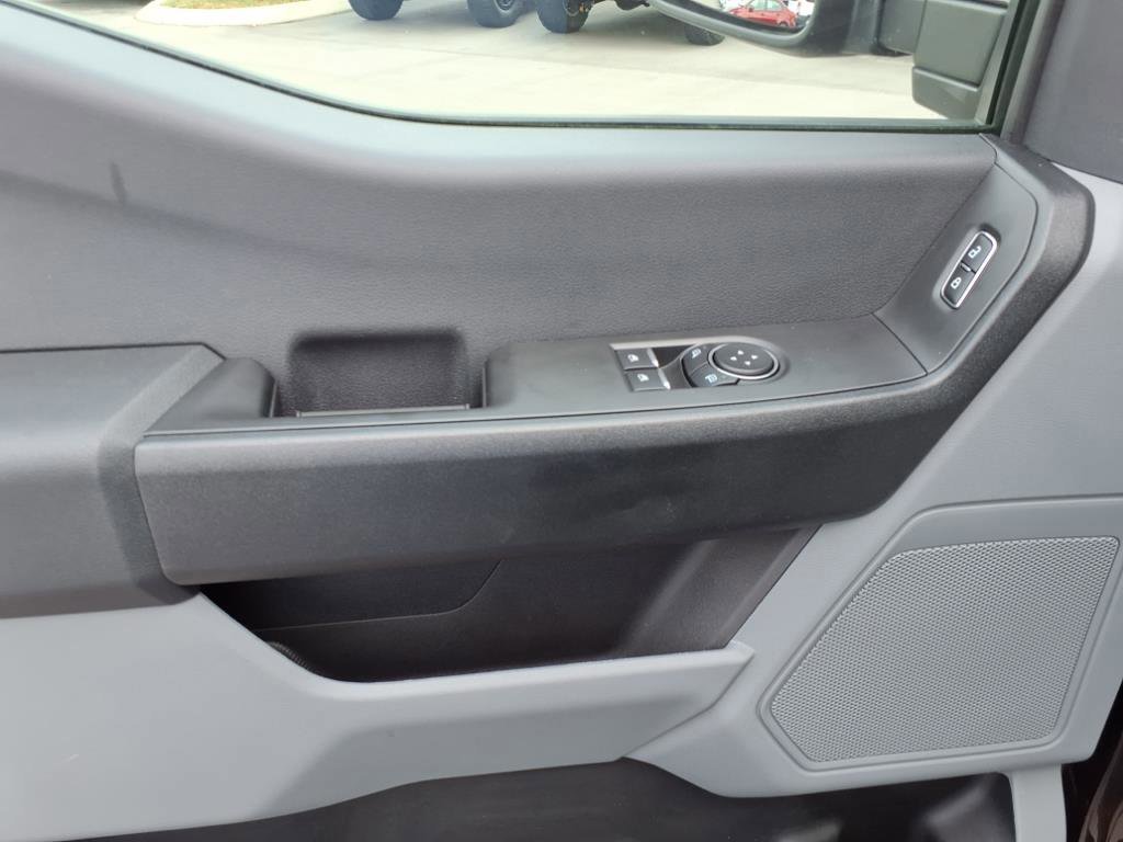 Certified 2025 Ford F550 4x4 Regular Cab Super Duty image 10