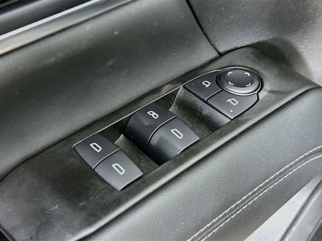 Used 2025 GMC Terrain Elevation AWD/4WD image 30
