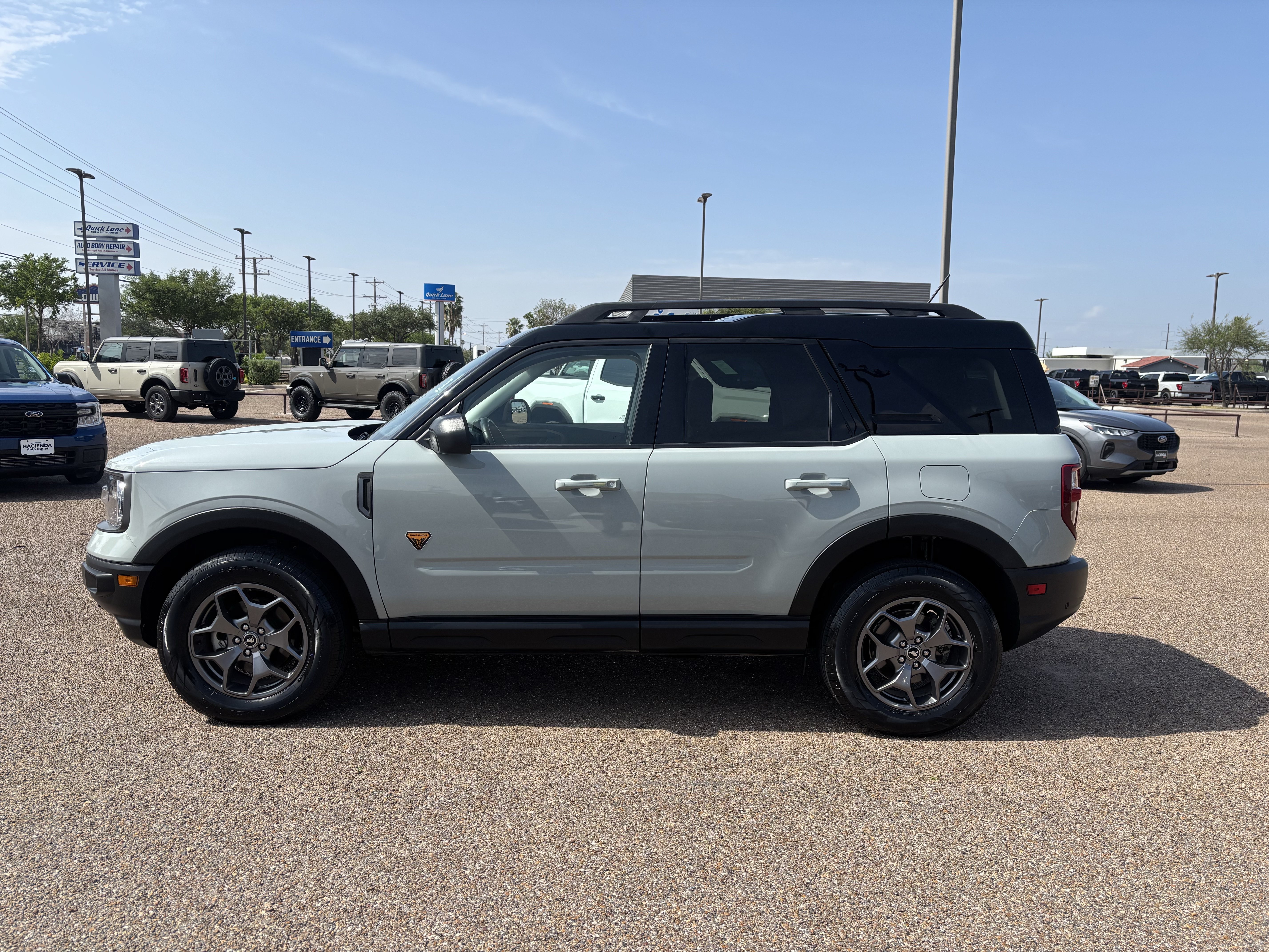 Certified 2023 Ford Bronco Sport Badlands w/ Premium Package AWD/4WD image 2