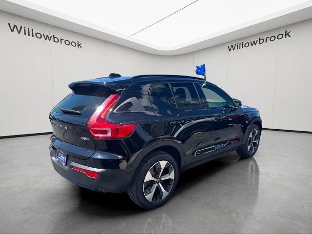Used 2024 Volvo XC40 B5 Core AWD/4WD image 5