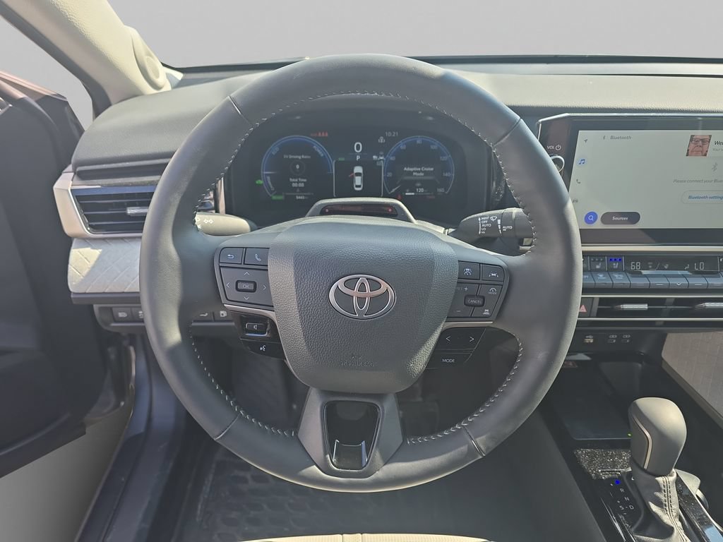 Used 2025 Toyota Camry XLE w/ Premium Plus Package AWD/4WD image 4
