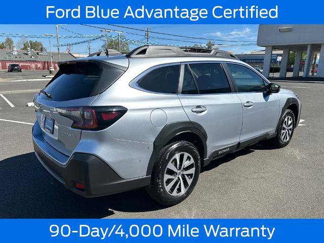 Used 2023 Subaru Outback Premium image 6