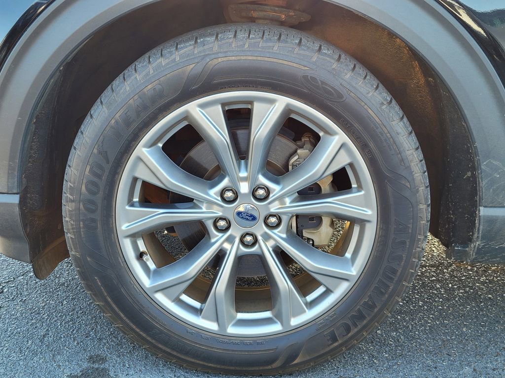 Certified 2020 Ford Explorer XLT w/ Equipment Group 202A image 10