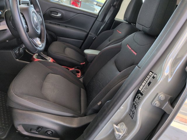 Used 2020 Jeep Renegade Trailhawk w/ Cold Weather Group AWD/4WD image 16