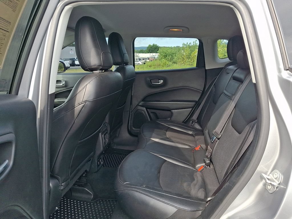 Used 2019 Jeep Compass Latitude AWD/4WD image 10