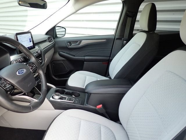 Certified 2023 Ford Escape Active AWD/4WD image 16