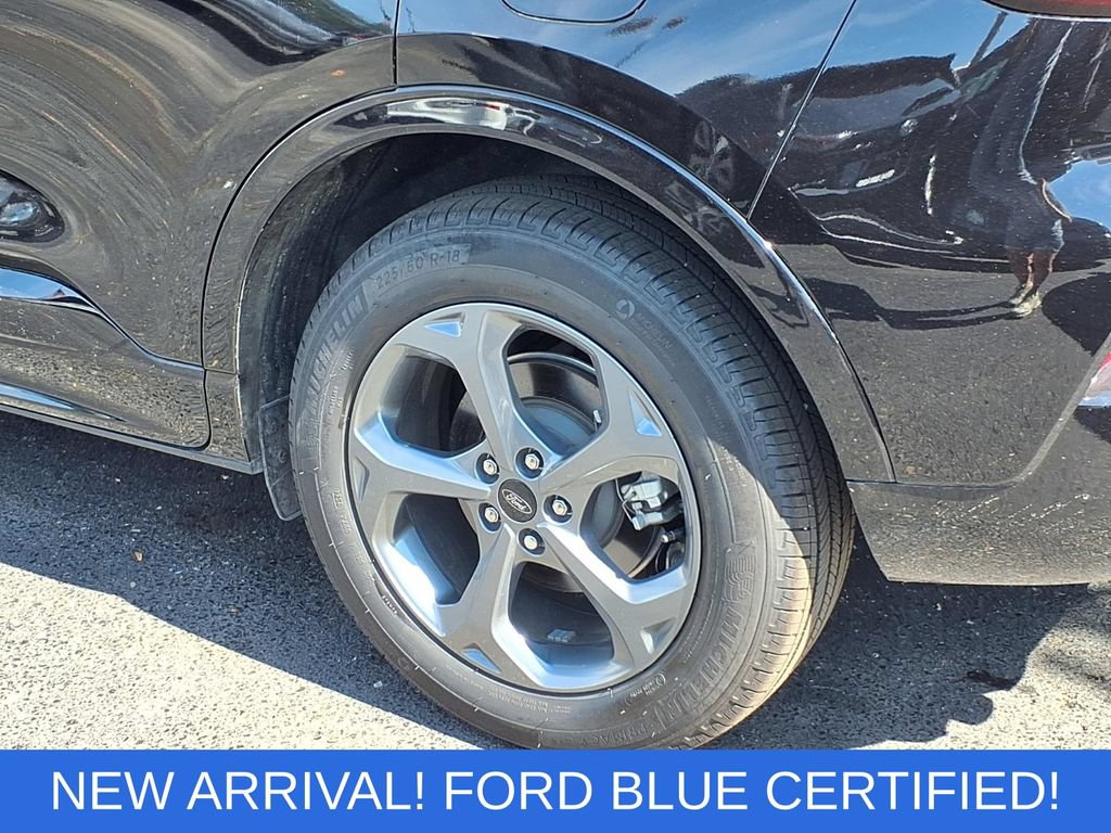 Certified 2024 Ford Escape ST-Line w/ Tech Pack #1 AWD/4WD image 8