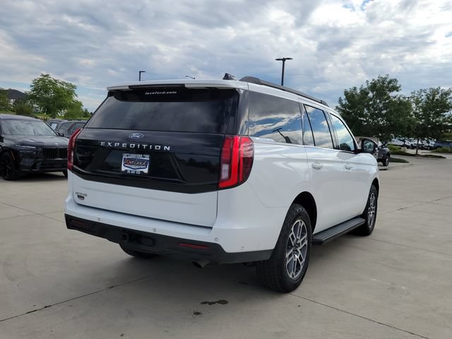 Certified 2025 Ford Expedition Active AWD/4WD image 3