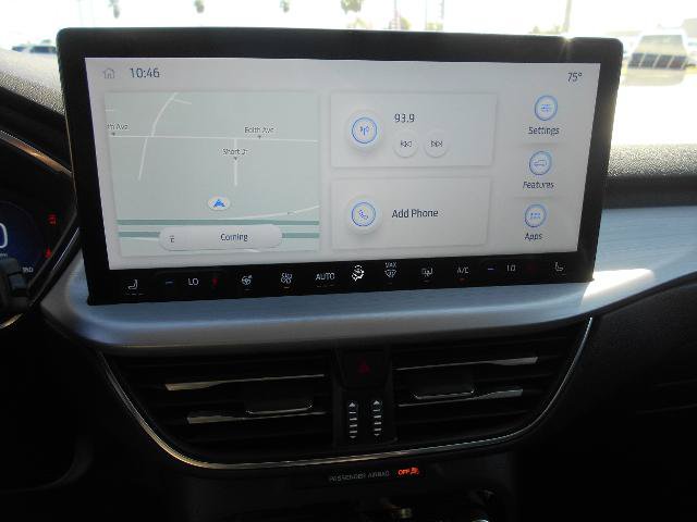 Certified 2025 Ford Escape Platinum AWD/4WD image 3