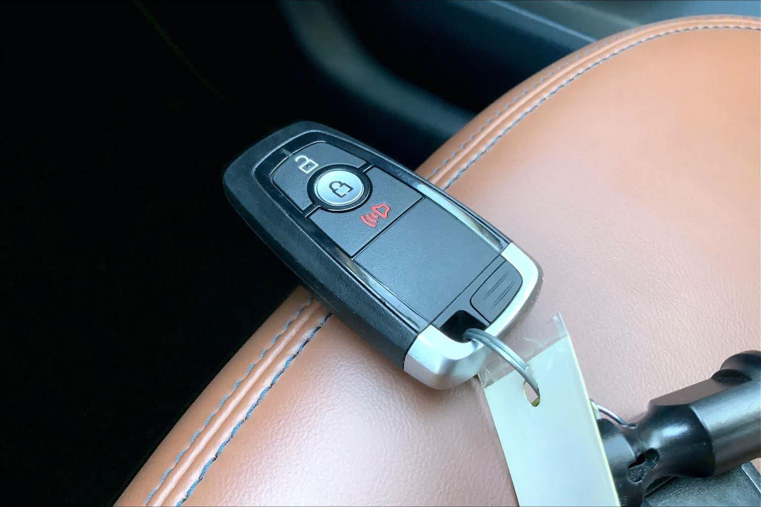 Certified 2022 Ford Maverick Lariat FWD image 13