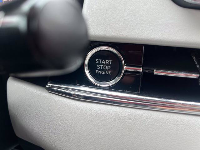 Used 2023 Mitsubishi Outlander AWD image 29