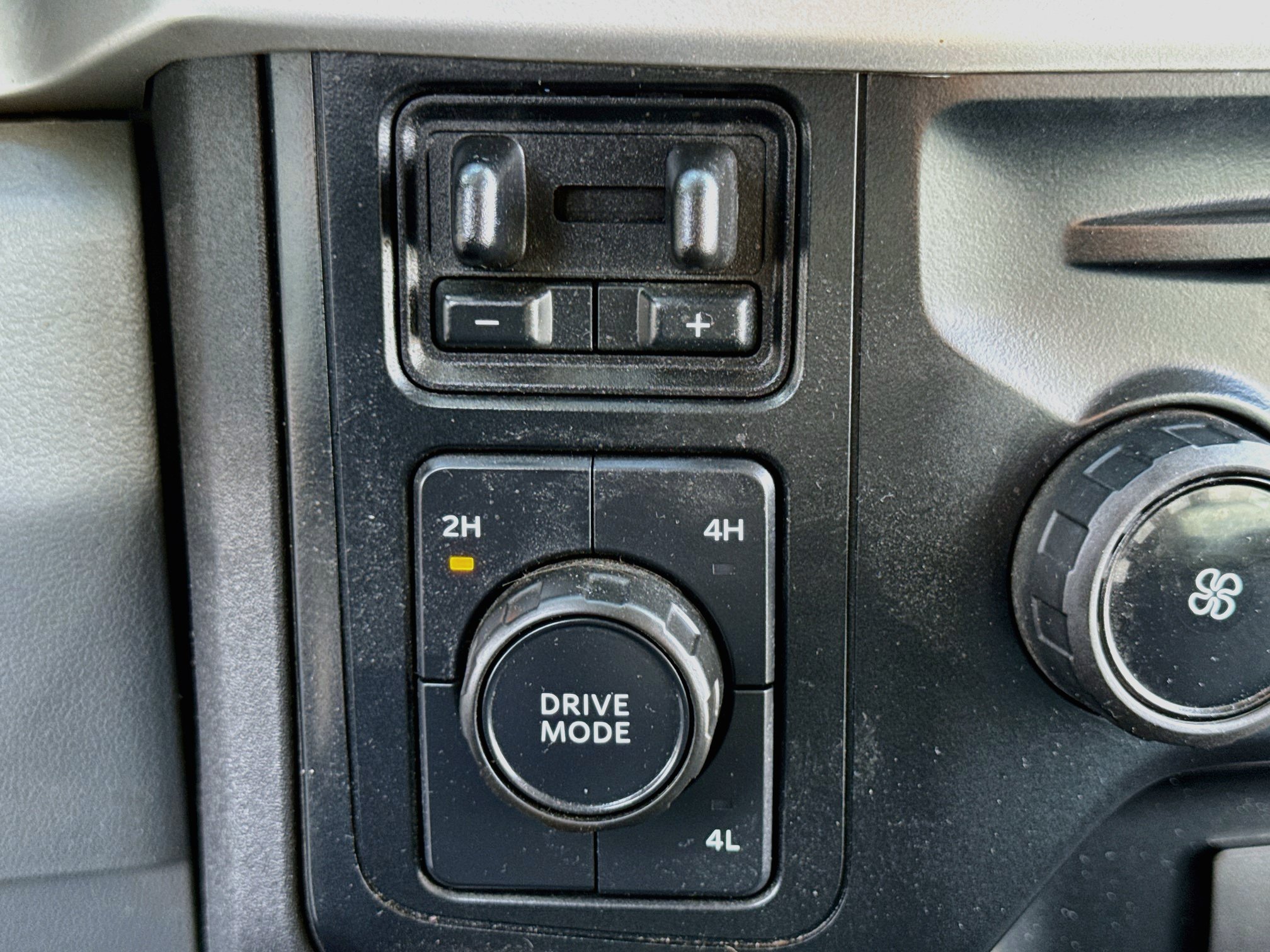 Certified 2024 Ford F250 XLT AWD/4WD image 18