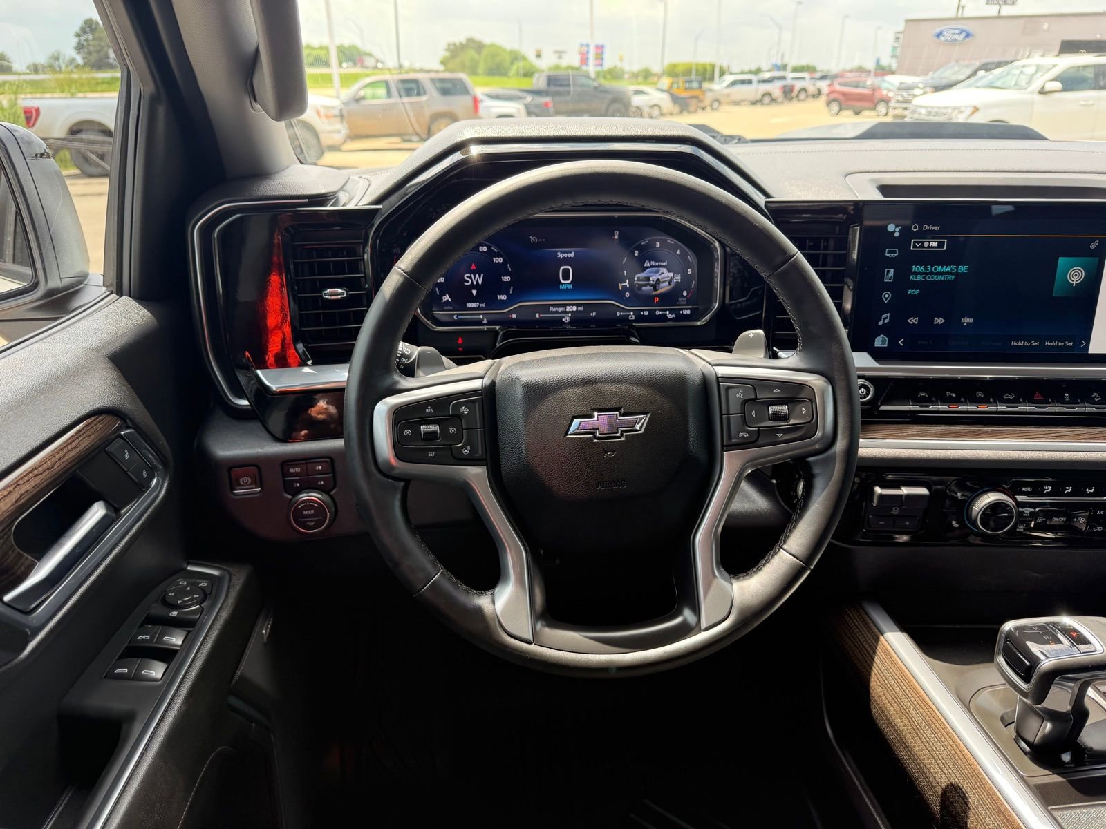 Used 2024 Chevrolet Silverado 1500 LT Trail Boss w/ LT Trail Boss Premium Package image 13