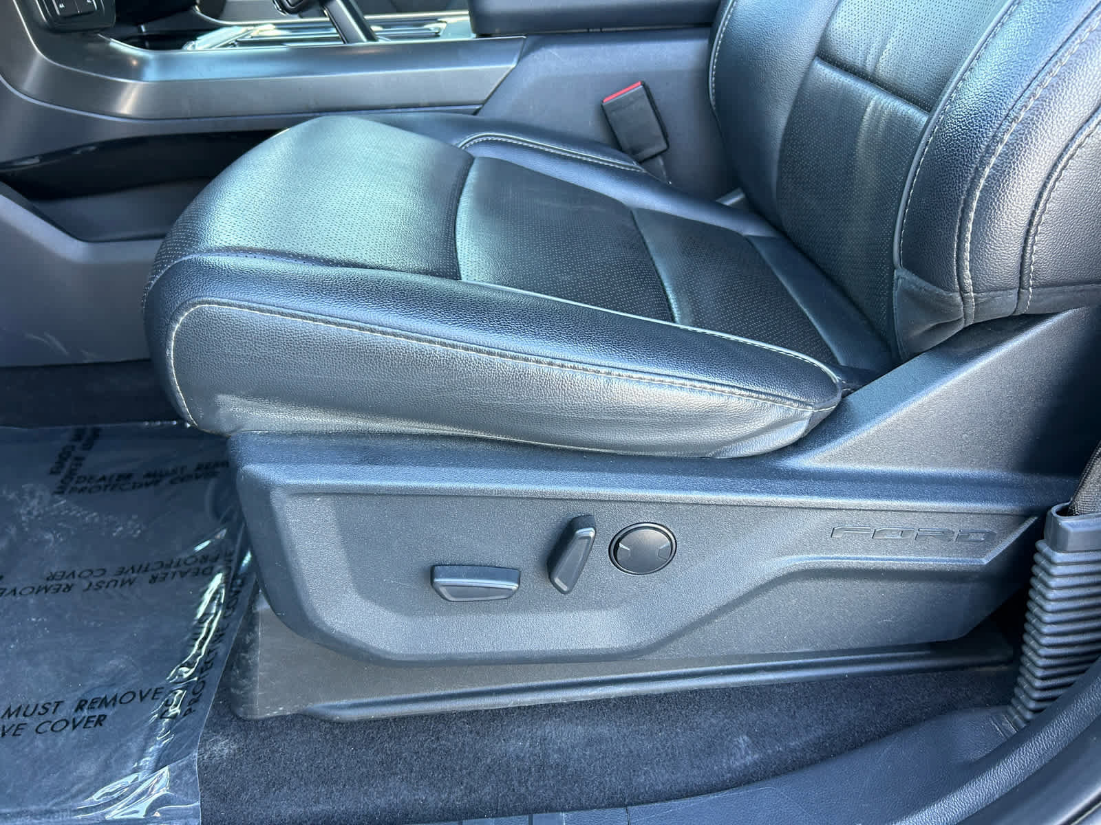 Certified 2025 Ford F150 Lariat image 26