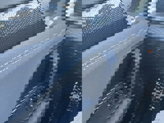 Used 2025 Volkswagen Tiguan SE R-Line image 25