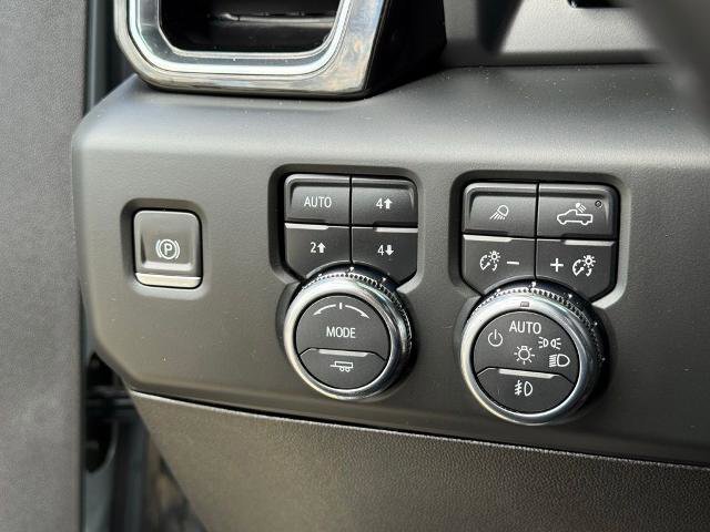 Used 2024 GMC Sierra 2500 Denali Ultimate image 15