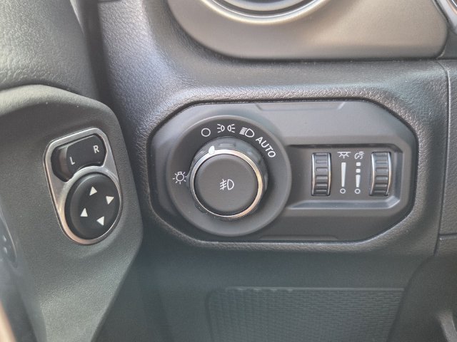 Used 2021 Jeep Wrangler Unlimited Sport AWD/4WD image 23