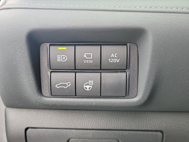 Used 2025 Toyota Highlander Platinum AWD/4WD image 14
