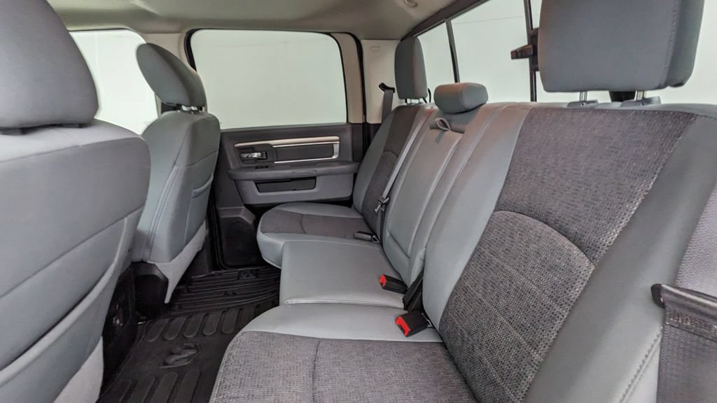Used 2019 RAM 1500 Warlock AWD/4WD image 35
