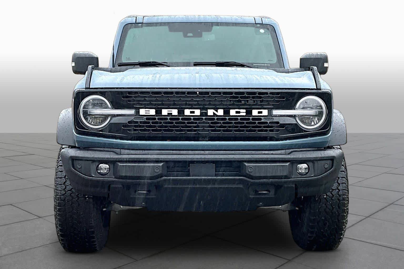 Certified 2025 Ford Bronco Outer Banks w/ Sasquatch Package AWD/4WD image 4