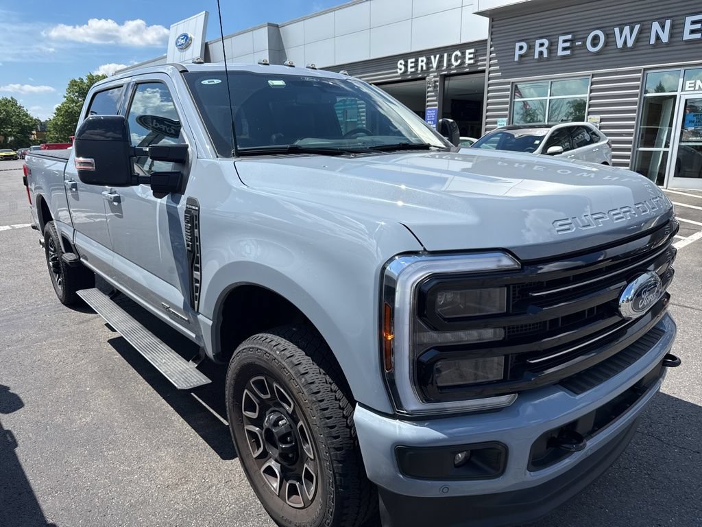Certified 2025 Ford F250 Platinum AWD/4WD image 4