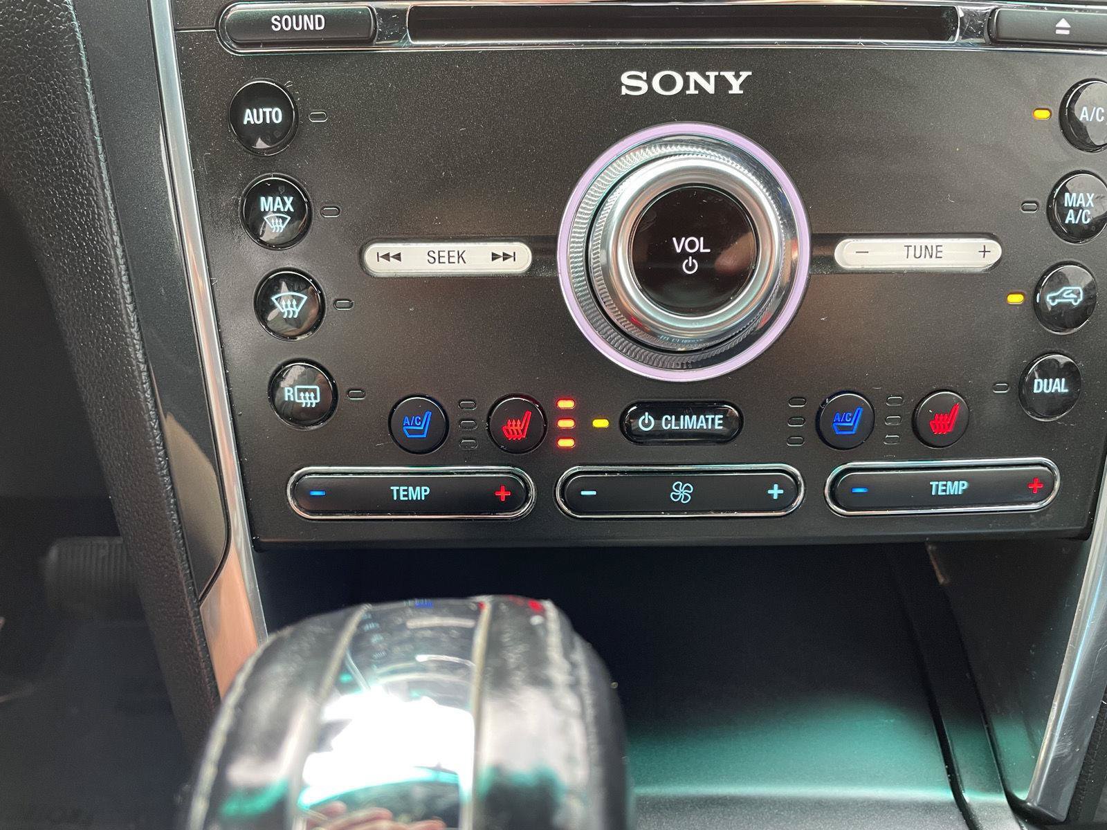 Certified 2018 Ford Explorer Limited FWD image 31