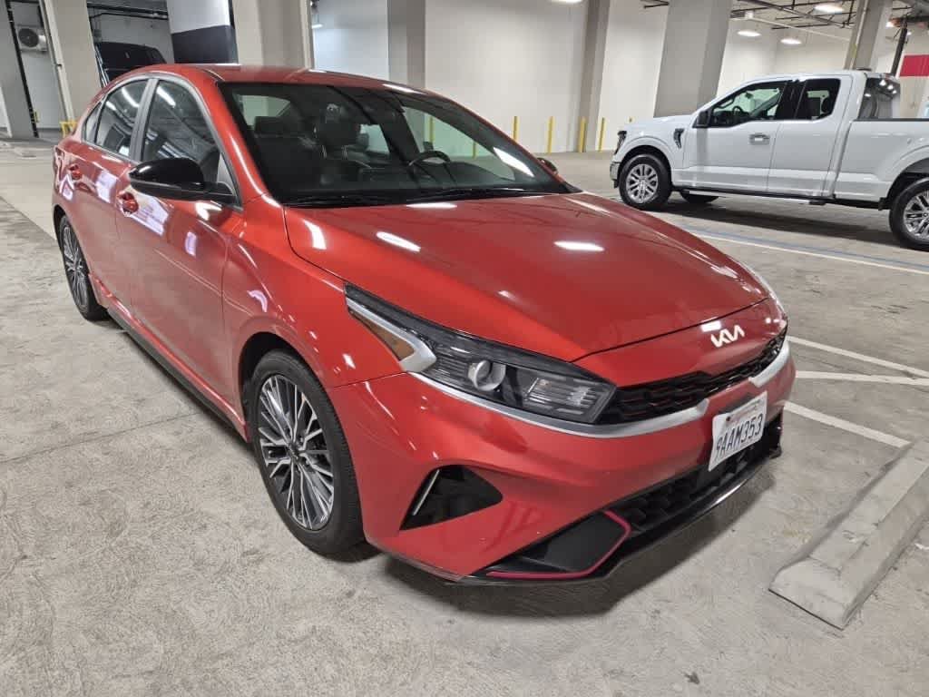 Used 2022 Kia Forte GT-Line w/ GT-Line Technology Package FWD image 3