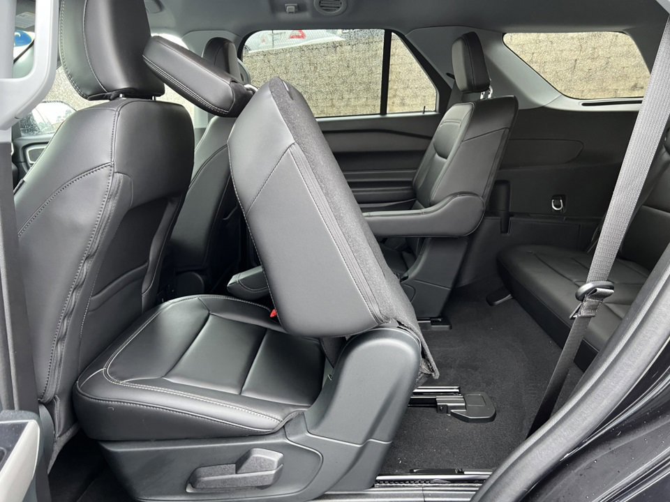 Certified 2023 Ford Explorer XLT w/ Equipment Group 202A image 12