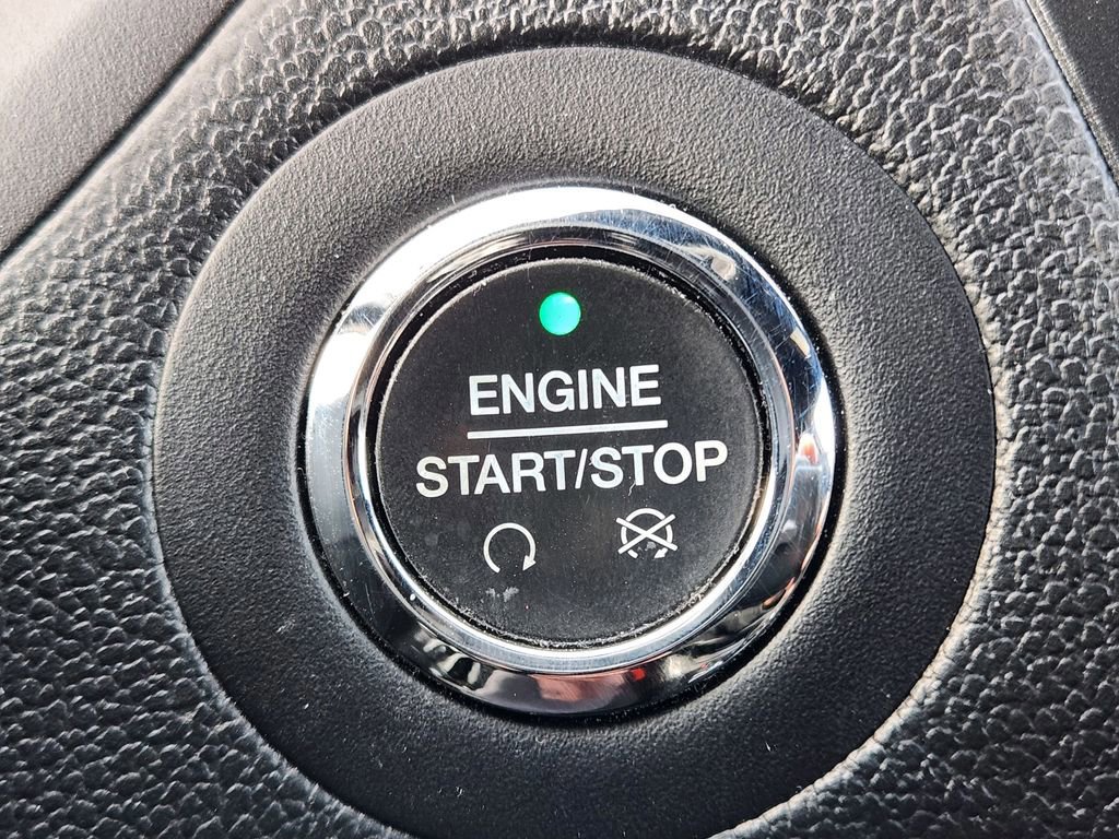 Certified 2018 Ford Explorer XLT image 29