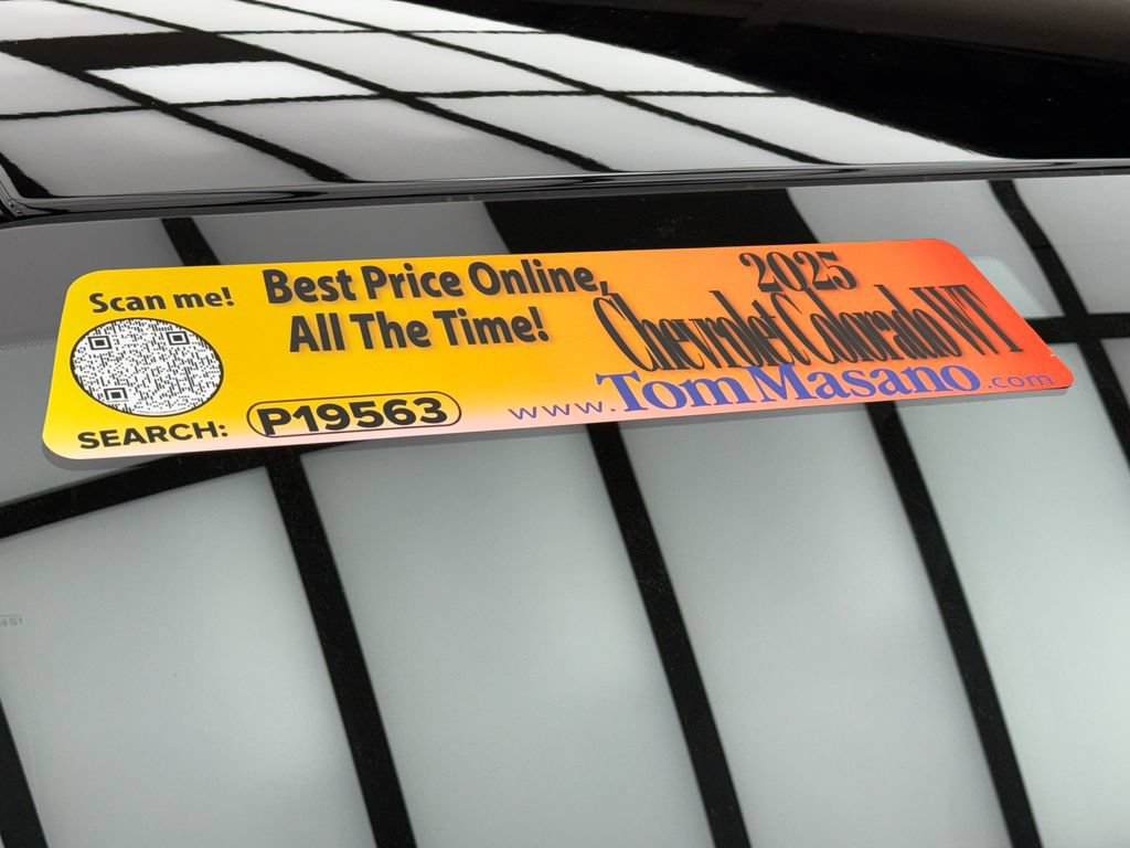 Used 2025 Chevrolet Colorado W/T AWD/4WD image 5