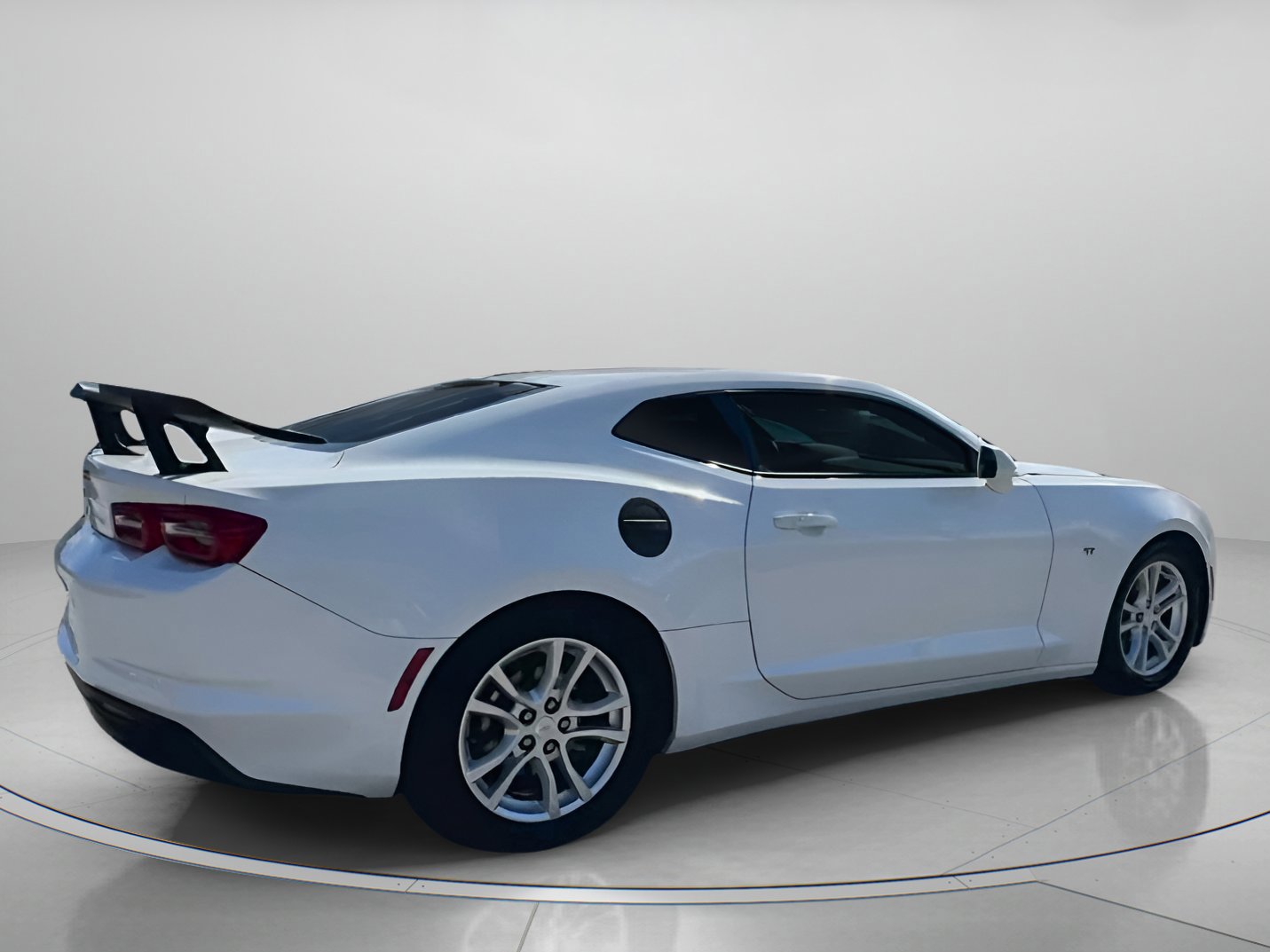 Used 2020 Chevrolet Camaro LS image 22