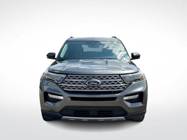 Certified 2024 Ford Explorer XLT w/ Equipment Group 202A AWD/4WD image 3