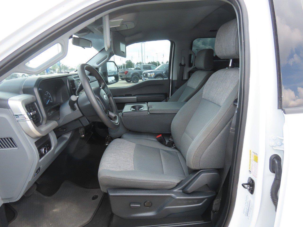 Certified 2025 Ford F250 XLT AWD/4WD image 25