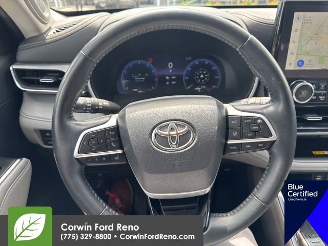 Used 2023 Toyota Highlander Platinum AWD/4WD image 16