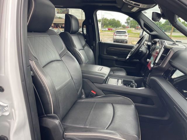 Used 2025 RAM 2500 Limited AWD/4WD image 21