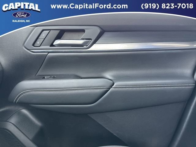 Used 2025 GMC Terrain Elevation image 27