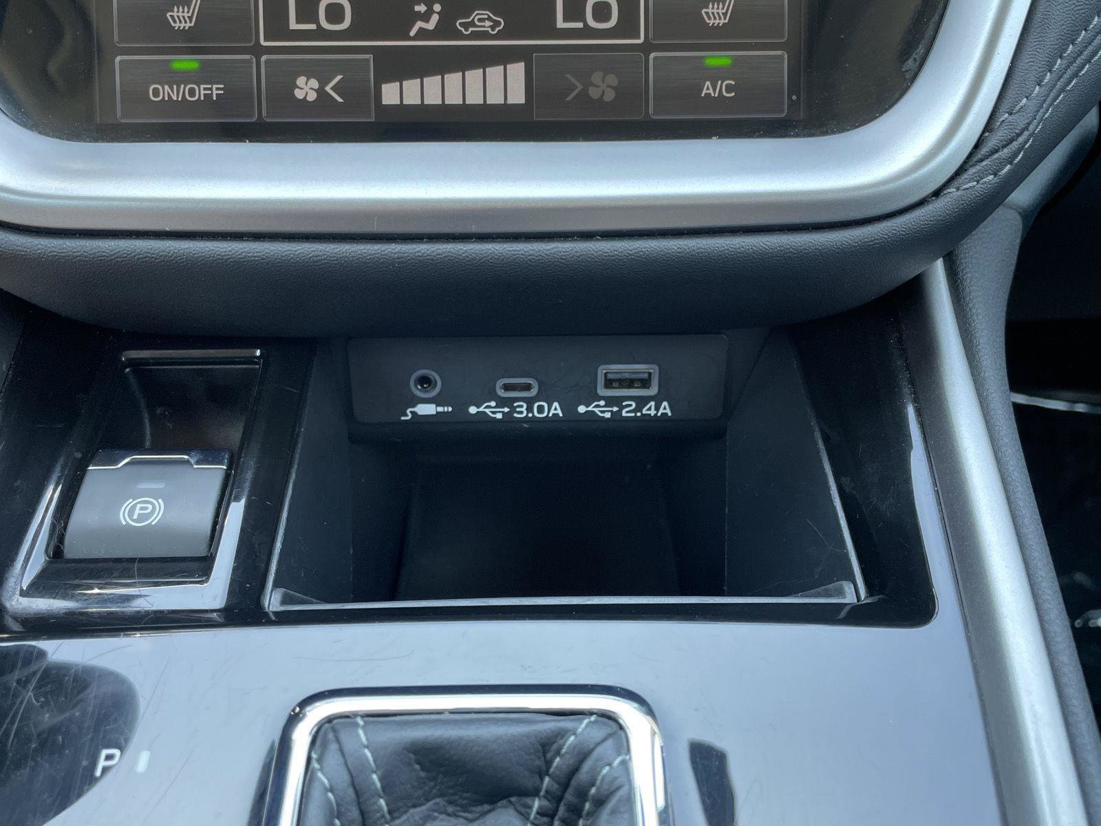 Used 2025 Subaru Outback Premium AWD/4WD image 27
