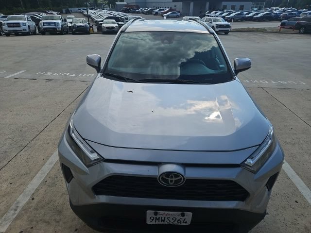 Used 2024 Toyota RAV4 XLE FWD video 3