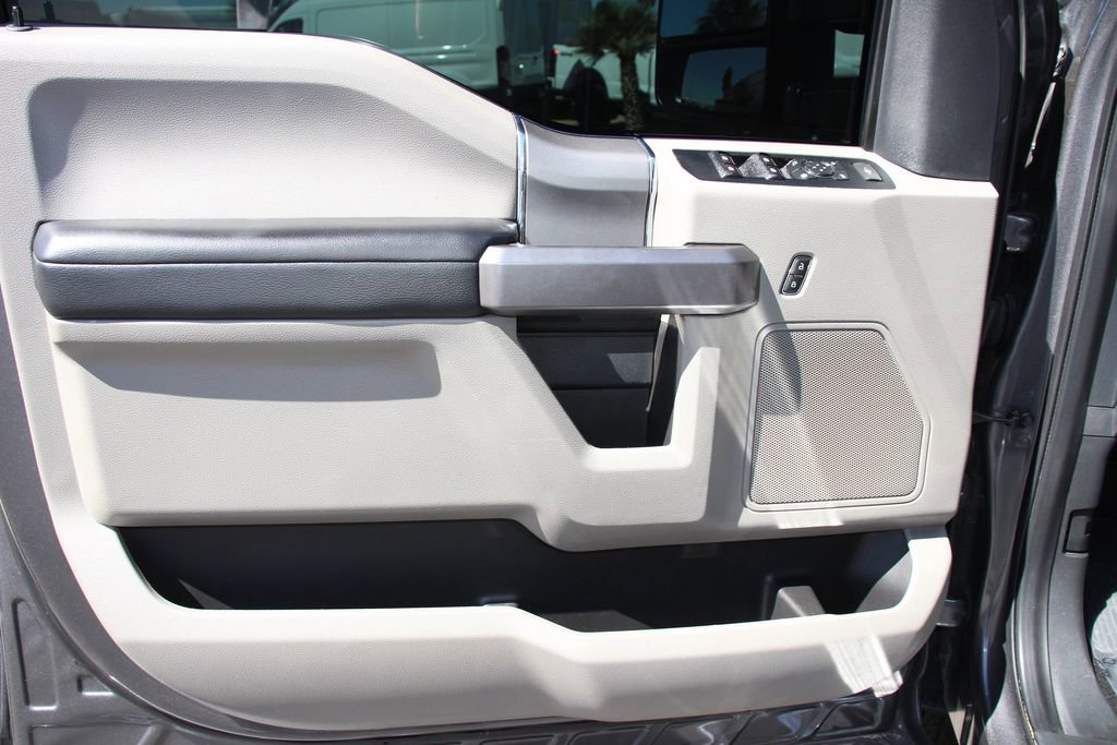 Certified 2022 Ford F250 XLT w/ XLT Premium Package AWD/4WD image 22
