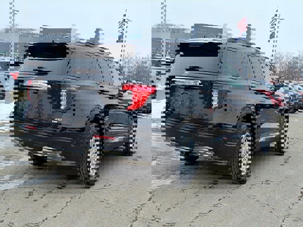 Certified 2023 Ford Explorer XLT w/ Equipment Group 202A image 7