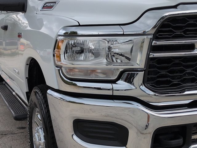 Used 2022 RAM 2500 Tradesman w/ Chrome Appearance Group AWD/4WD image 11