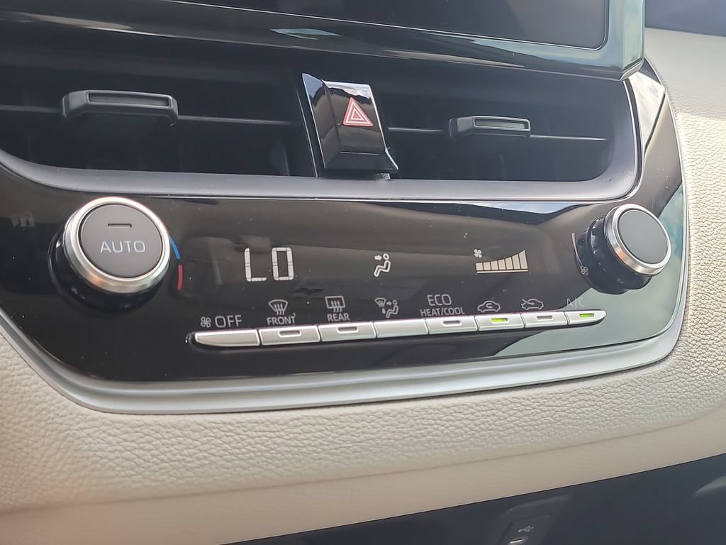 Used 2025 Toyota Corolla LE FWD image 22