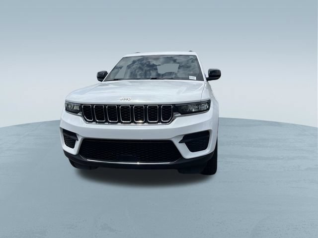Used 2024 Jeep Grand Cherokee Laredo X AWD/4WD image 10