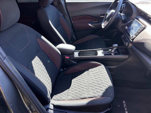 Used 2022 Nissan Kicks SR FWD image 29