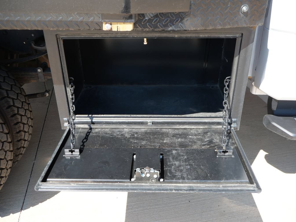 Certified 2026 Ford F550 4x4 Regular Cab Super Duty image 10