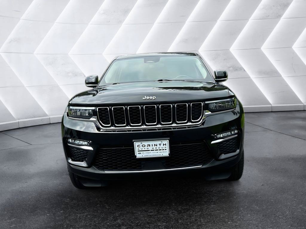 Used 2022 Jeep Grand Cherokee Limited AWD/4WD image 2