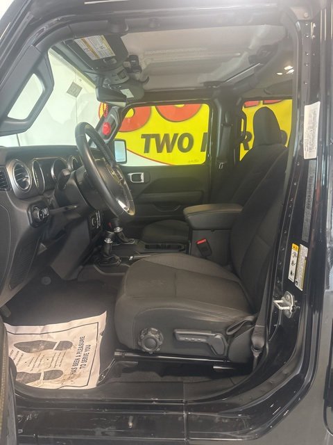 Used 2020 Jeep Wrangler Unlimited Sahara w/ Uconnect 4C Nav & Sound Group image 10