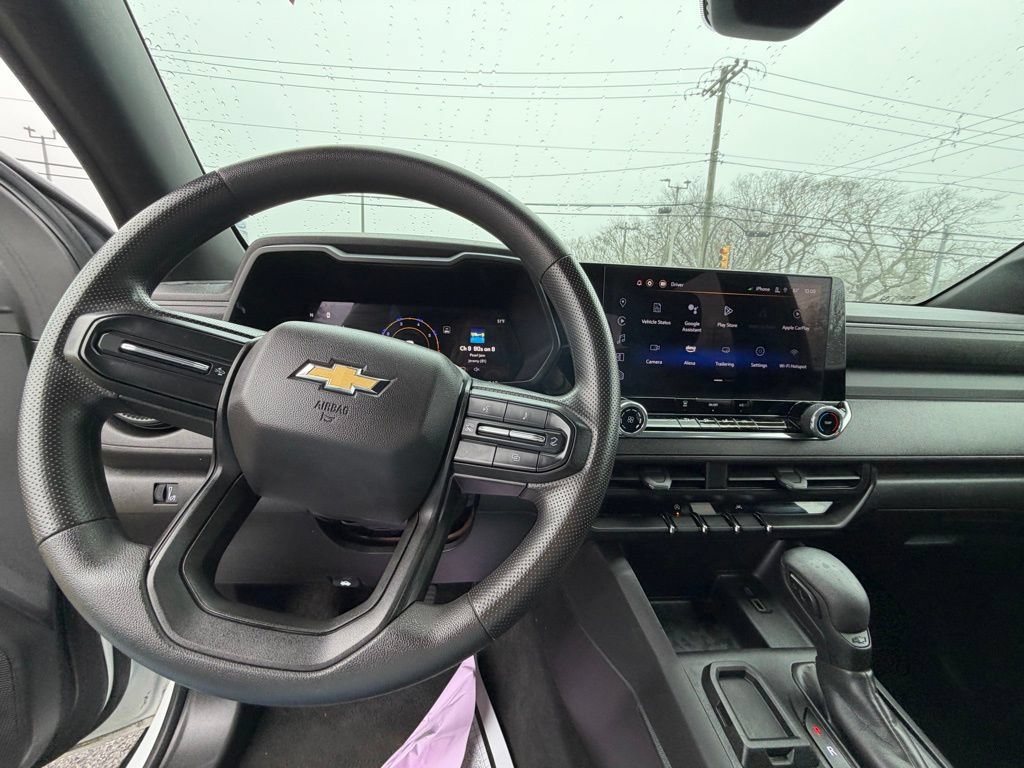 Used 2024 Chevrolet Colorado W/T RWD image 13