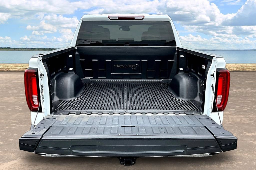 Used 2026 GMC Sierra 1500 SLT AWD/4WD image 9