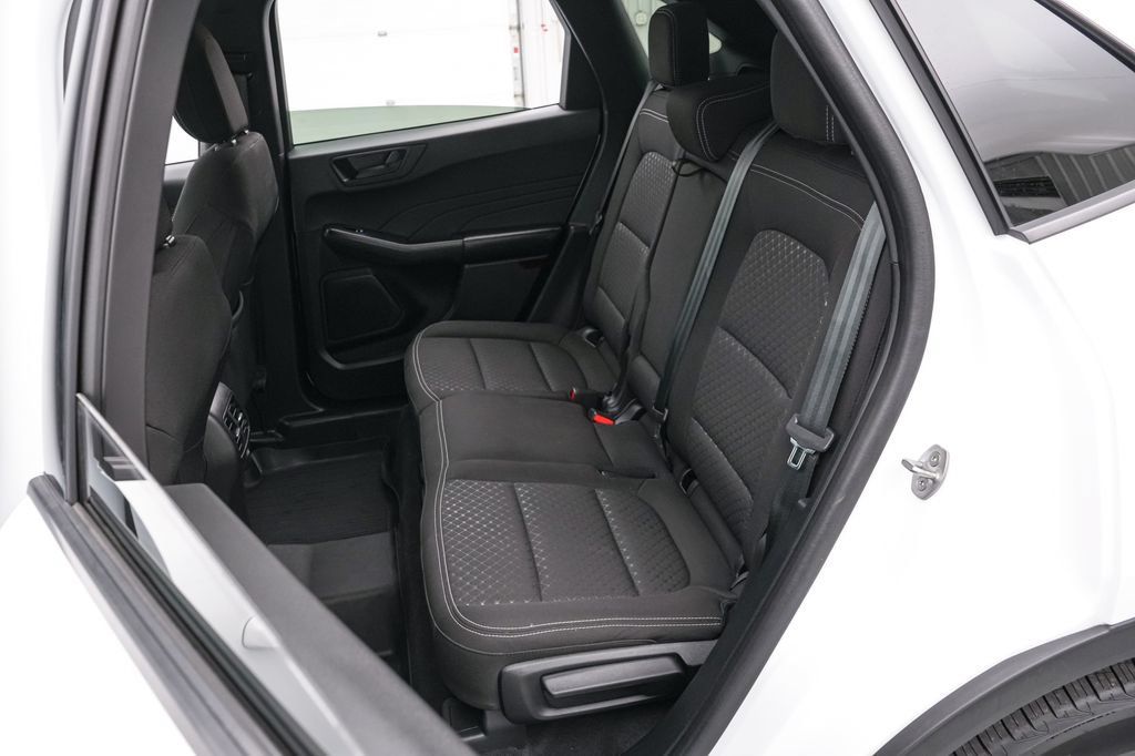 Certified 2023 Ford Escape Active AWD/4WD image 18
